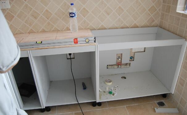 整體定制家具嵌入式櫥柜的安裝步驟